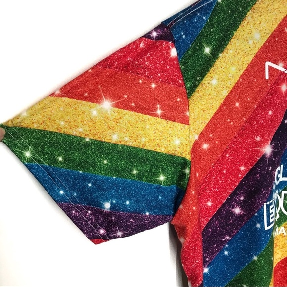 MAC TShirt Loves Pride Rainbow Limited Rare Tee Shirt XL‎ - Picture 3 of 7